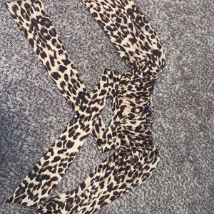 Cropped leopard tie top from Windsor!